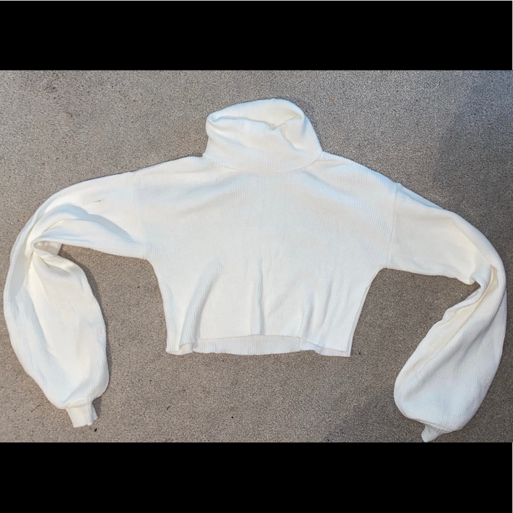 crop hoodie